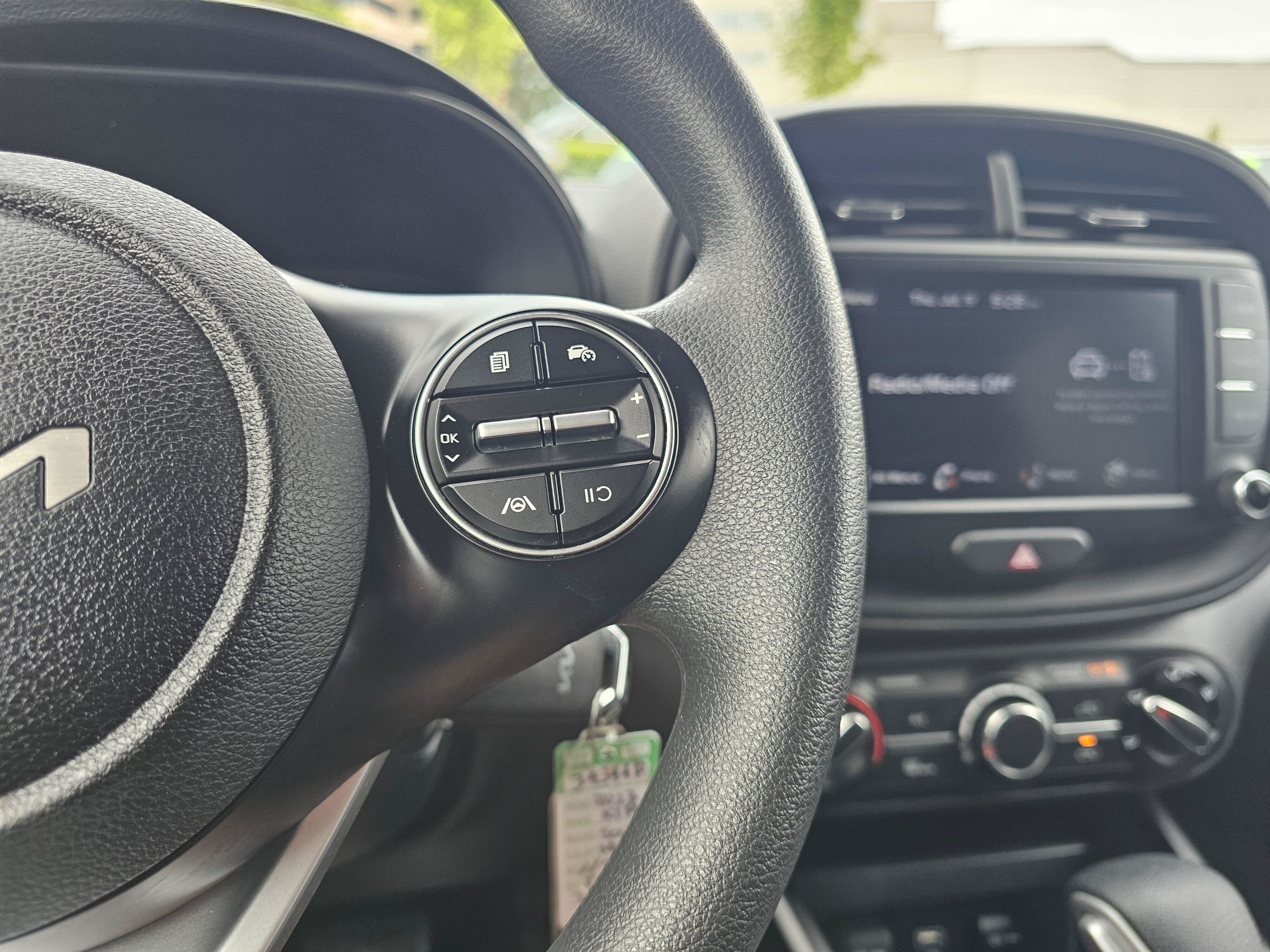 Used 2023 Kia Soul LX w/ LX Technology Package FWD image 33