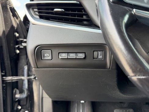 Used 2023 Buick Enclave Avenir w/ Avenir Technology Package AWD/4WD image 35