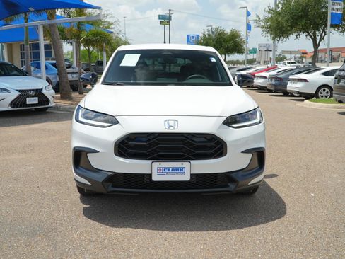Used 2023 Honda HR-V Sport image 2