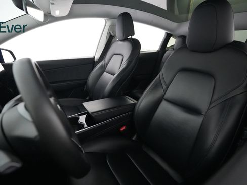 Used 2021 Tesla Model Y Long Range AWD/4WD image 4