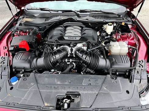 Used 2025 Ford Mustang GT Premium RWD image 28