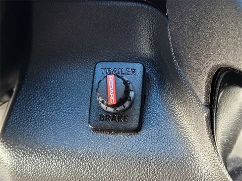 Used 2023 GMC Sierra 1500 Elevation image 13