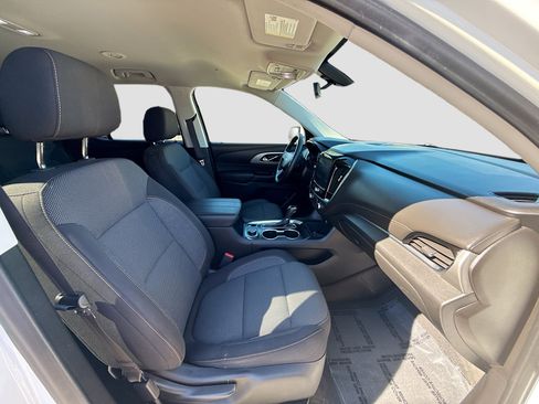Used 2020 Chevrolet Traverse LT image 32