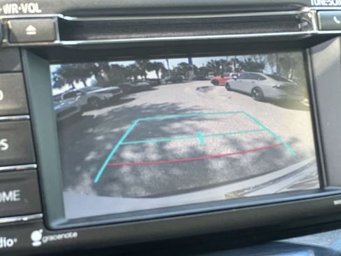 Used 2015 Toyota RAV4 Limited w/ Technology Package FWD image 19