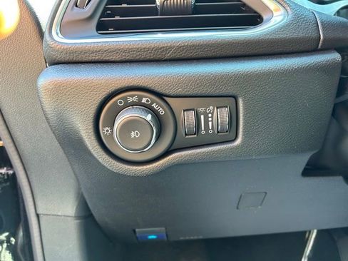 New 2026 Chrysler Pacifica Limited AWD/4WD image 38