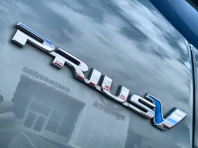 Used 2013 Toyota Prius V Five FWD image 43
