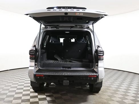 Used 2025 Toyota 4Runner Platinum AWD/4WD image 36