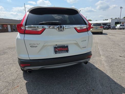 Used 2018 Honda CR-V Touring image 5