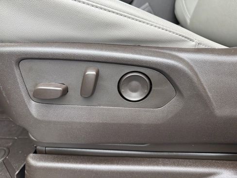 Used 2024 Chevrolet Tahoe Z71 w/ Luxury Package image 16