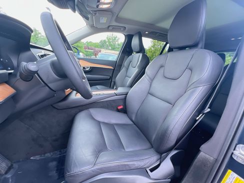 Used 2023 Volvo XC90 B5 Plus w/ Protection Package Premier AWD/4WD image 13