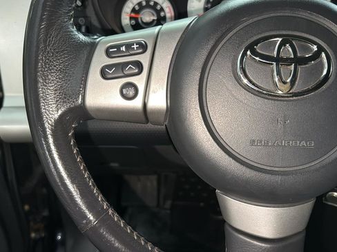 Used 2007 Toyota FJ Cruiser Base w/ Upgrade Pkg 2 image 16