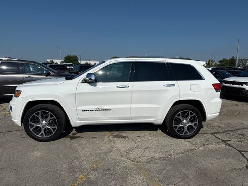 Used 2019 Jeep Grand Cherokee Overland AWD/4WD image 9
