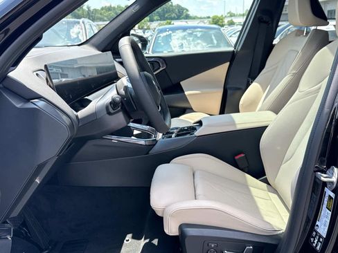 Used 2025 BMW X3 xDrive30i image 14