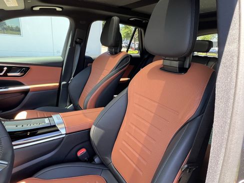 Certified 2026 Mercedes-Benz GLC 300 4MATIC image 16