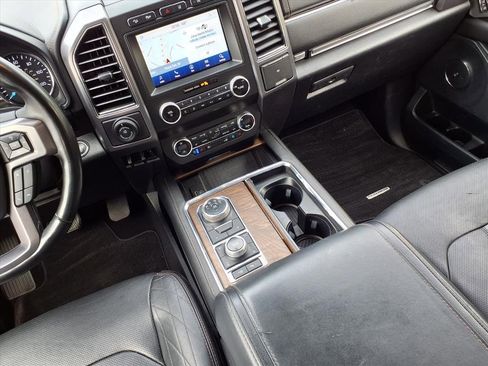 Used 2020 Ford Expedition Platinum image 13