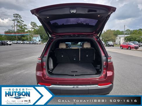 Used 2023 Jeep Grand Cherokee Limited RWD image 9