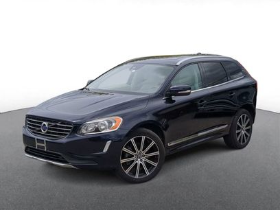 Used 2016 Volvo XC60 T5 Premier w/ Proximity Package