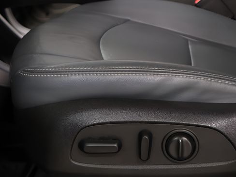 Used 2020 Buick Enclave Essence FWD image 20