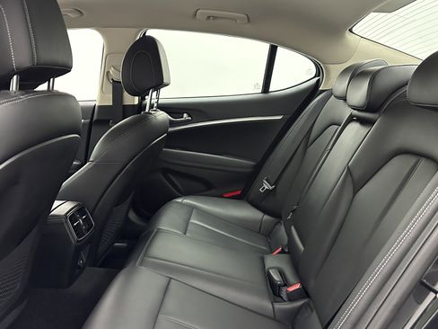 Used 2022 Genesis G70 2.0T image 29