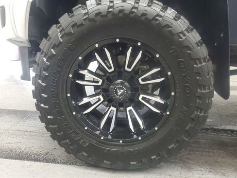 Used 2023 Ford F350 Lariat AWD/4WD image 6