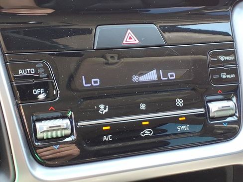 Used 2023 Kia Sorento EX w/ Panoramic Sunroof Package FWD image 31