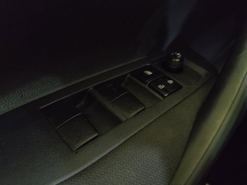 Used 2022 Toyota Corolla LE FWD image 27