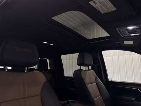 Used 2024 Chevrolet Silverado 3500 High Country w/ High Country Premium Package image 27