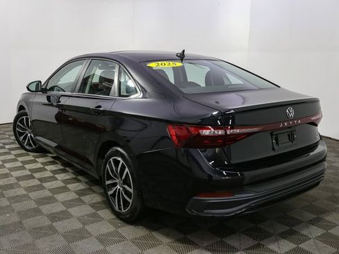 Used 2025 Volkswagen Jetta SE image 7