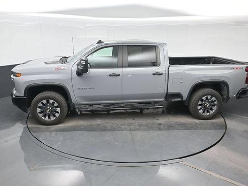 Used 2024 Chevrolet Silverado 2500 Custom w/ Custom Convenience Package AWD/4WD image 18