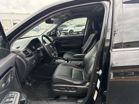 Used 2021 Honda Pilot Touring image 9