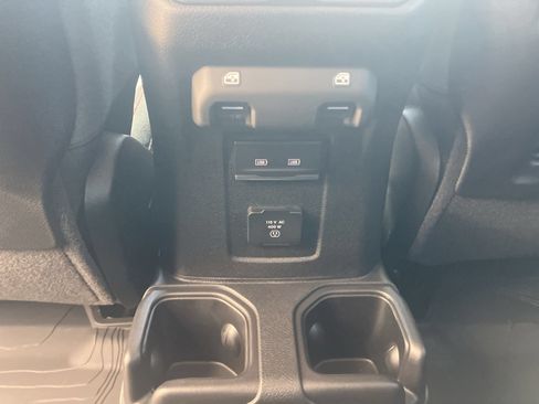 Used 2026 Jeep Gladiator Rubicon AWD/4WD image 18