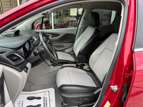 Used 2015 Buick Encore Convenience FWD image 12