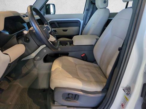 Used 2021 Land Rover Defender 110 SE image 17