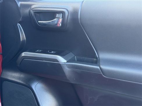 Used 2021 Toyota Tacoma TRD Sport image 30