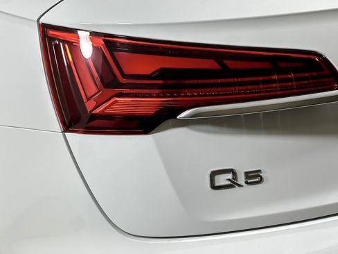 Used 2022 Audi Q5 2.0T Premium AWD/4WD image 24
