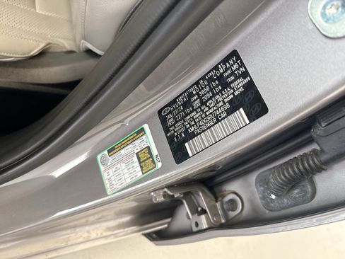 Used 2024 Hyundai Elantra Limited FWD image 12
