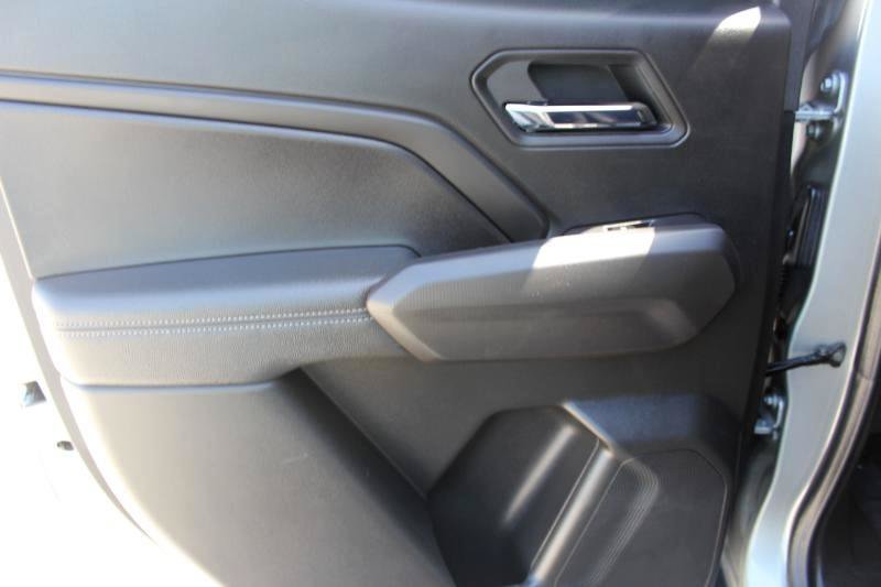Used 2025 Chevrolet Colorado LT w/ LT Convenience Package RWD image 14