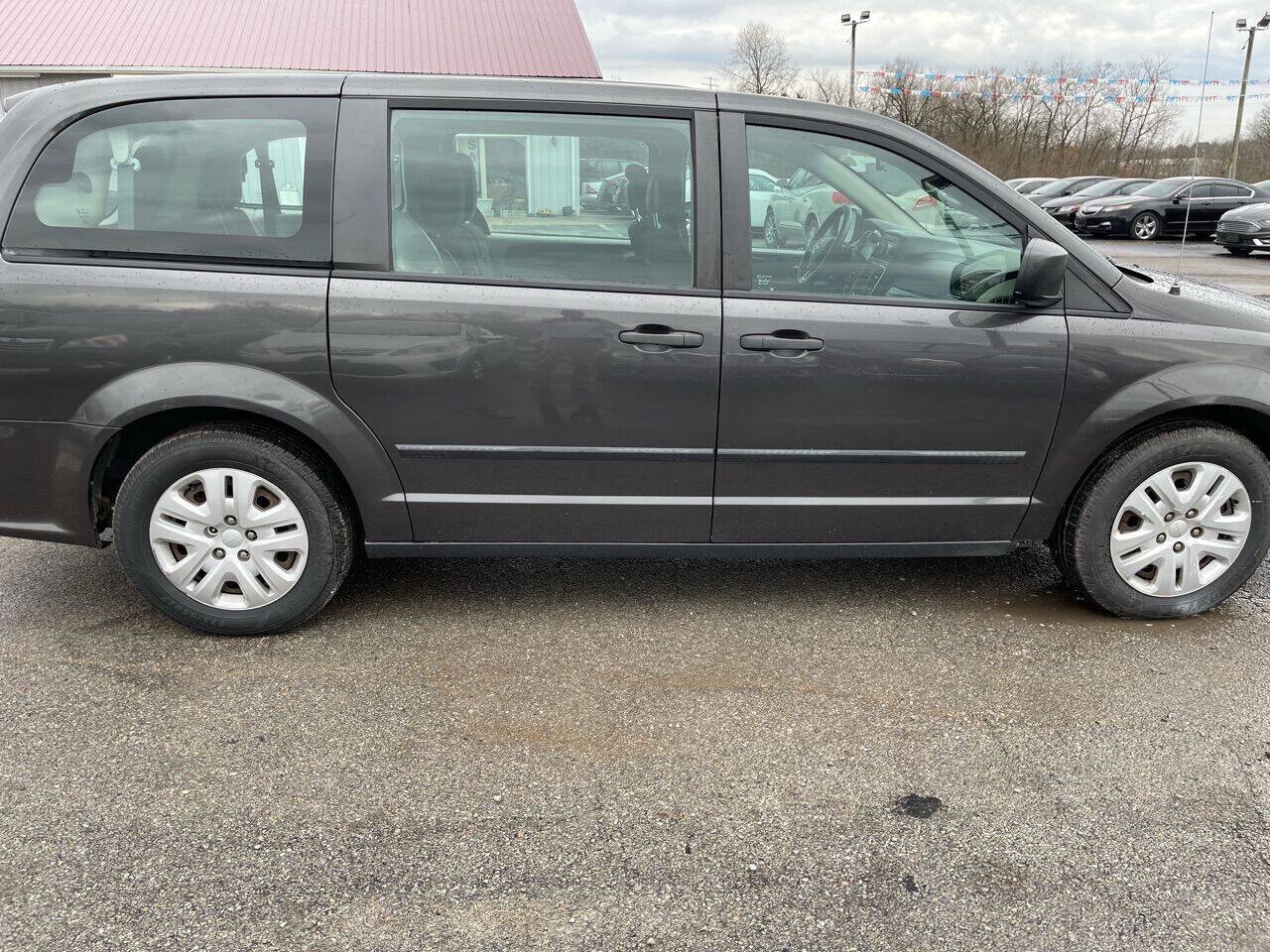 Used 2016 Dodge Grand Caravan American Value Package FWD image 15