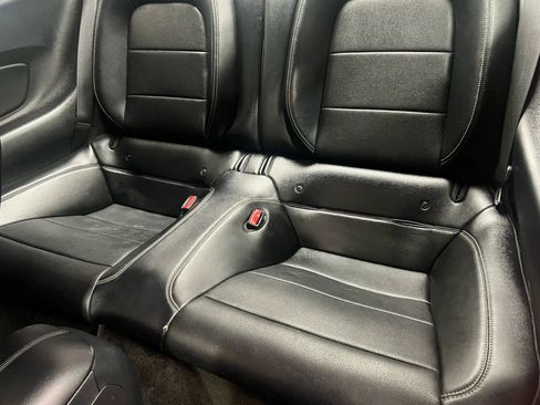 Used 2015 Ford Mustang Premium image 10