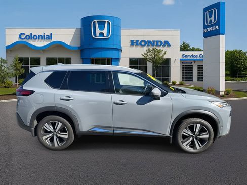 Used 2022 Nissan Rogue SL w/ SL Premium Package image 8