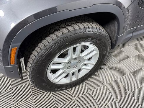 Used 2025 Land Rover Defender 110 S image 10