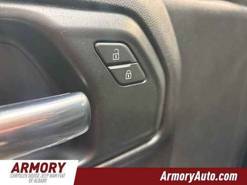 Used 2020 Chevrolet Silverado 1500 Custom w/ Custom Value Package image 9