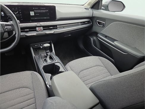 Used 2025 Kia K4 EX FWD image 11