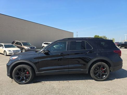 Used 2023 Ford Explorer ST w/ Technology Package image 8