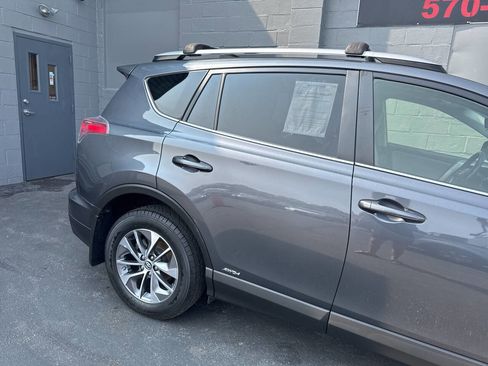 Used 2017 Toyota RAV4 XLE image 11
