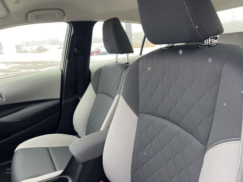 Used 2025 Toyota Corolla LE w/ LE Premium Package image 21