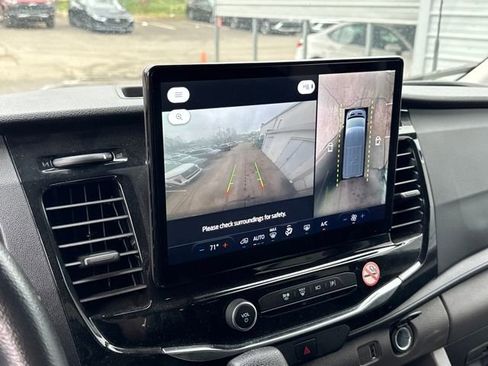 Used 2023 Ford Transit 350 XLT image 21