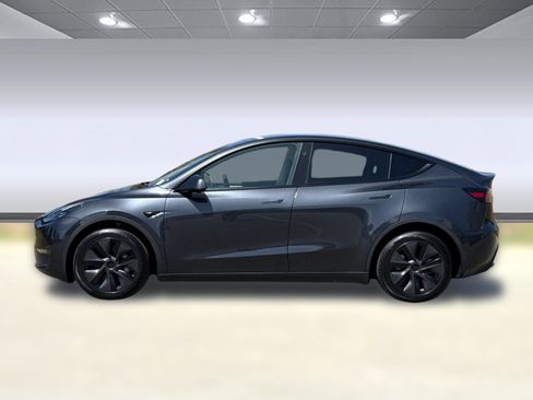 Used 2025 Tesla Model Y Long Range AWD/4WD image 2