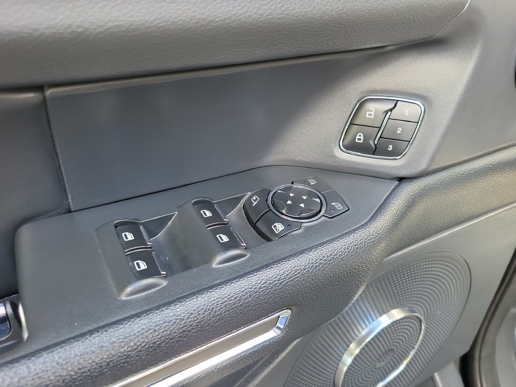 Used 2024 Ford Expedition Max XLT AWD/4WD image 19