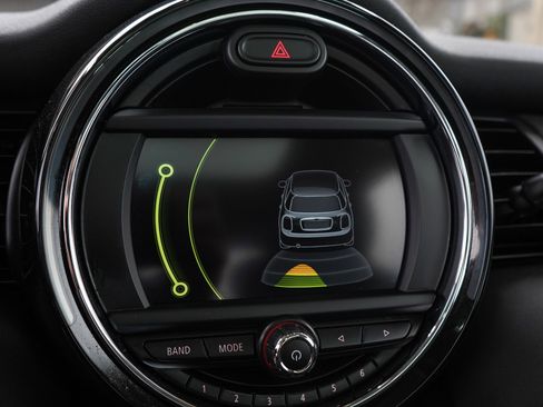 Used 2017 MINI Cooper 4-Door Hardtop FWD image 26